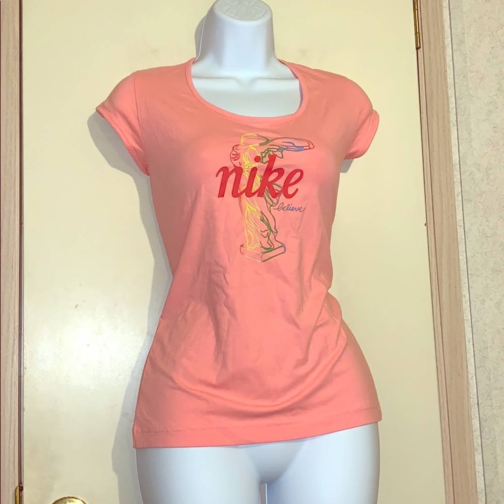 Coral “believe” Nike T